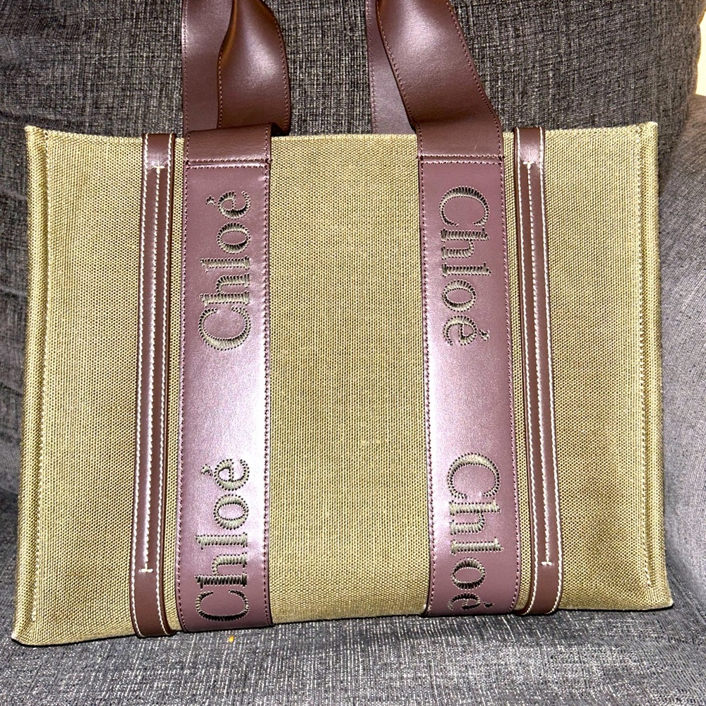CHLOE AUTHENTIC ARMY GREEN MEDIUM TOTE WITH LEATHER STRAPS. TRADES WELCOME
